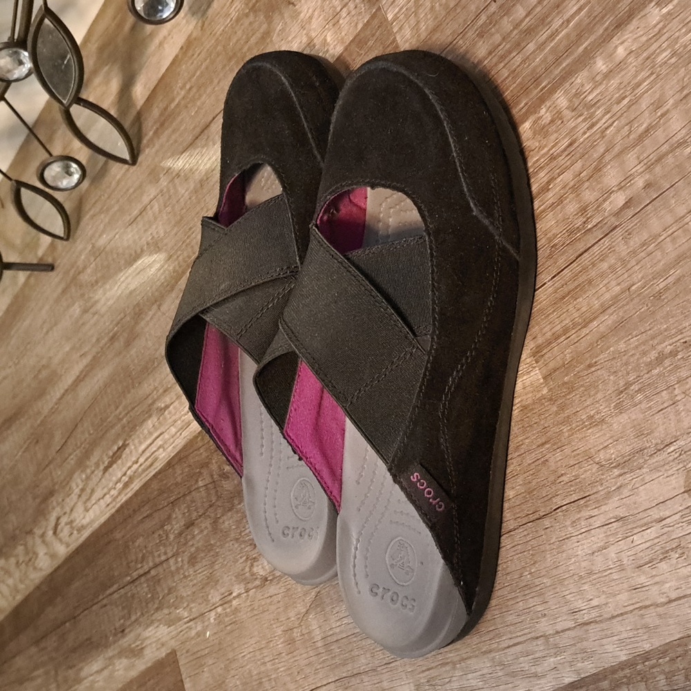 NWOT Suede Crocs